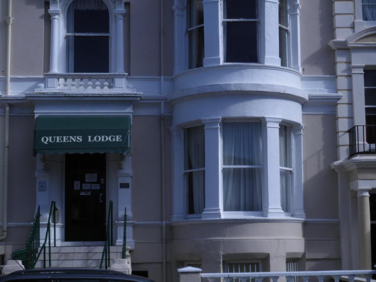 Queens Lodge ลานดัดโน ภายนอก รูปภาพ